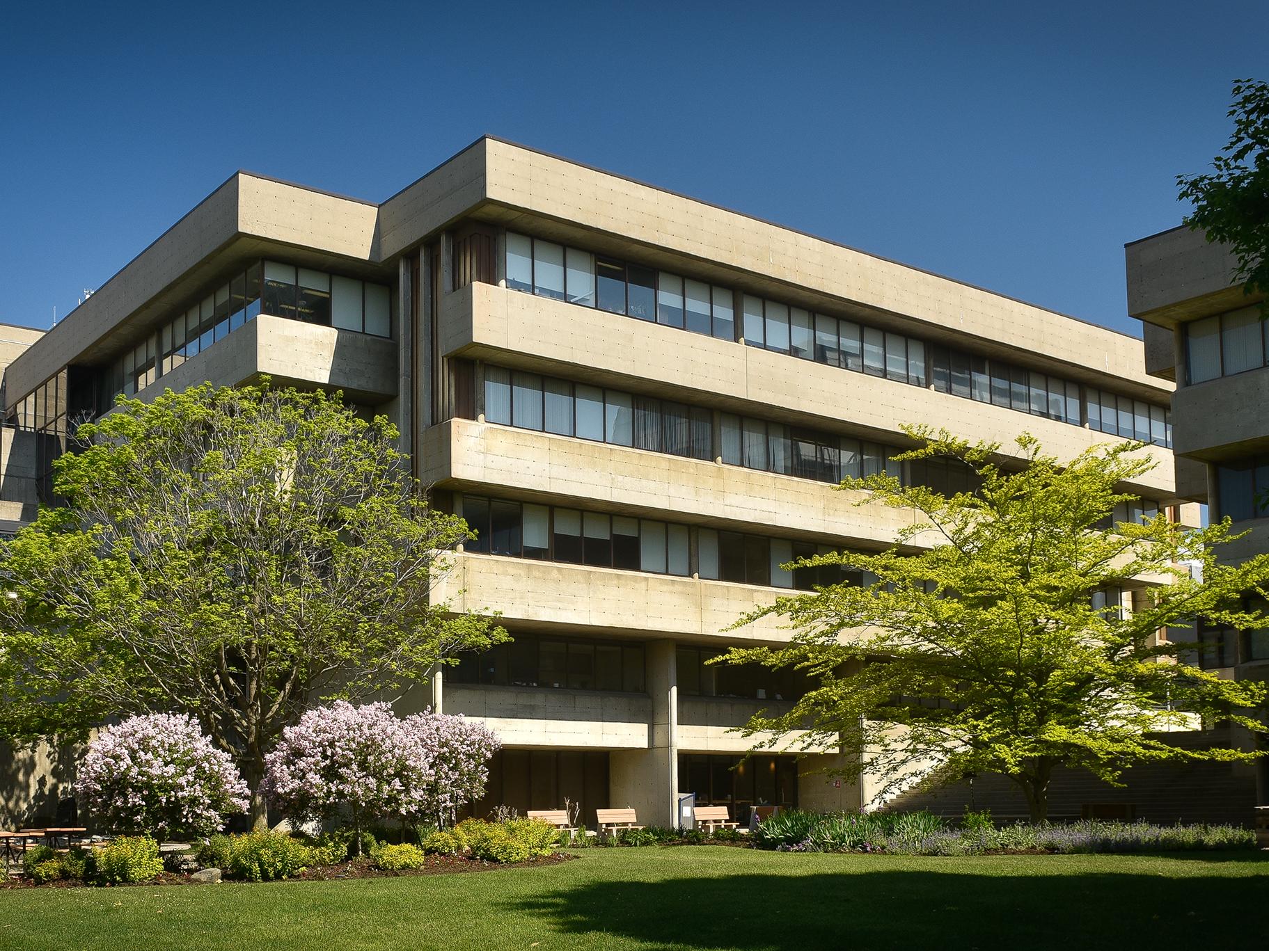 Science Wing of U of T Scarborough, with lilacs