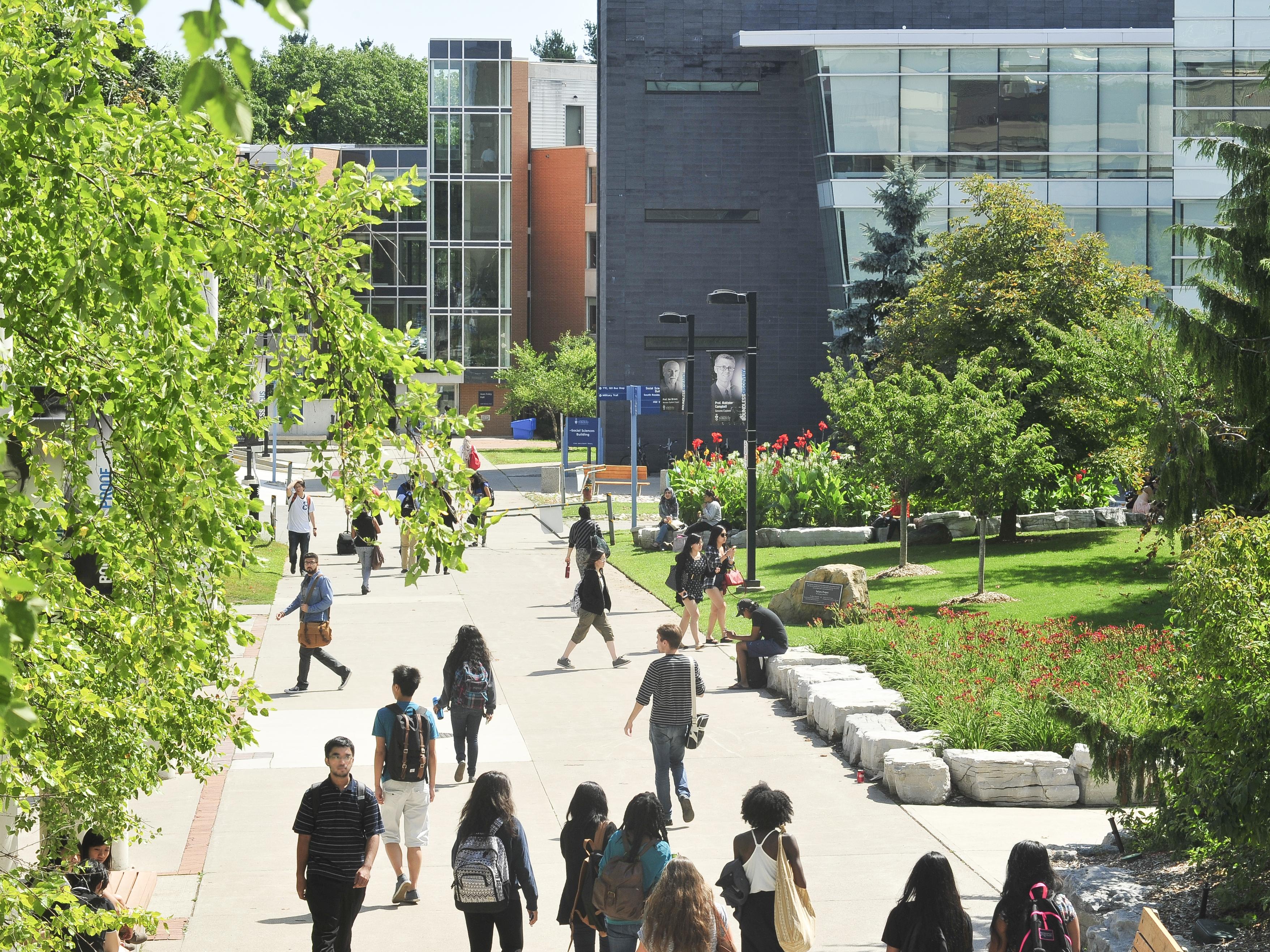 Students walking on the U of T Scarborough campus