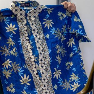 Muhammad Enrizky Brillian's shirt made of batik. 